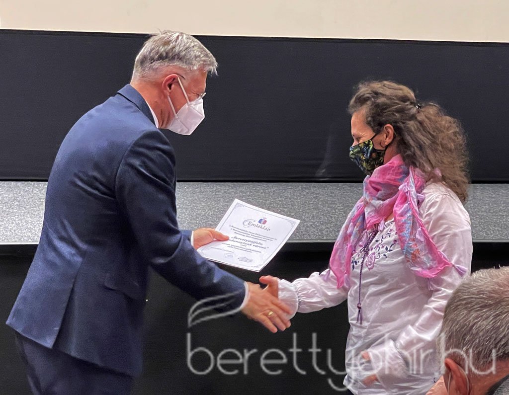 Naptárfotó pályázat - eredményhirdetés és kiállítás 12